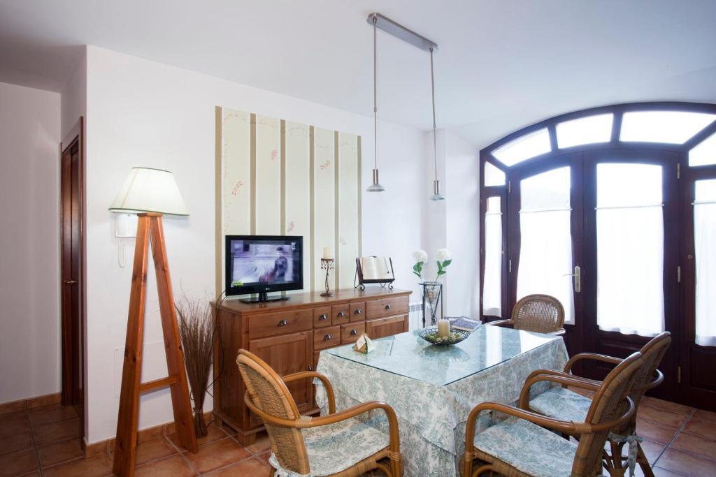 La Fonda De Bustio Hotel Kültér fotó
